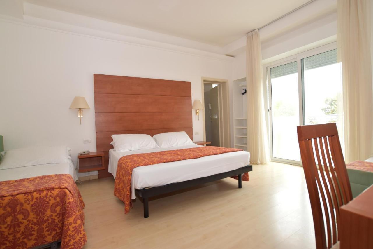 Hotel Villa Del Parco Rimini Eksteriør billede