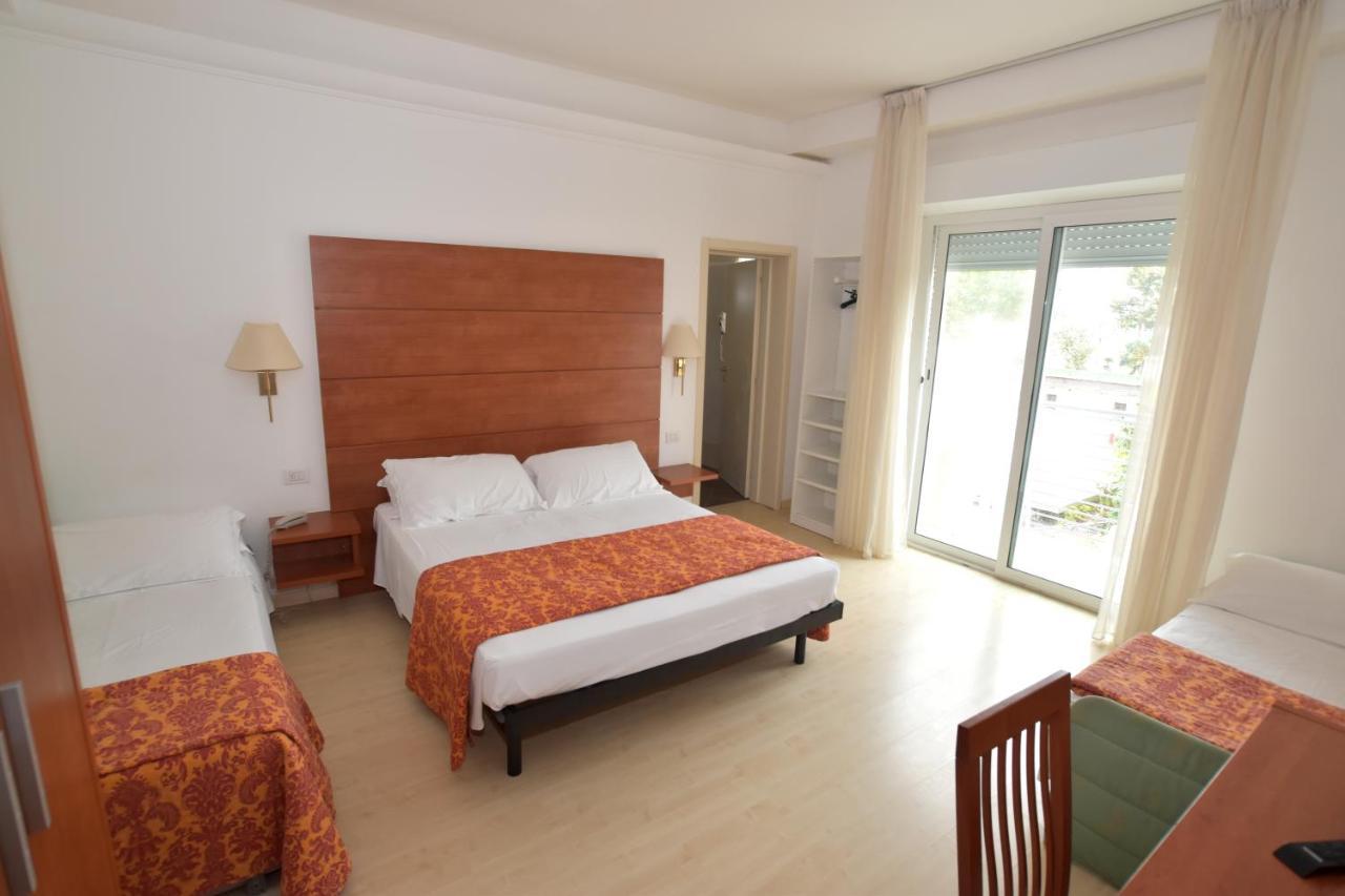 Hotel Villa Del Parco Rimini Eksteriør billede