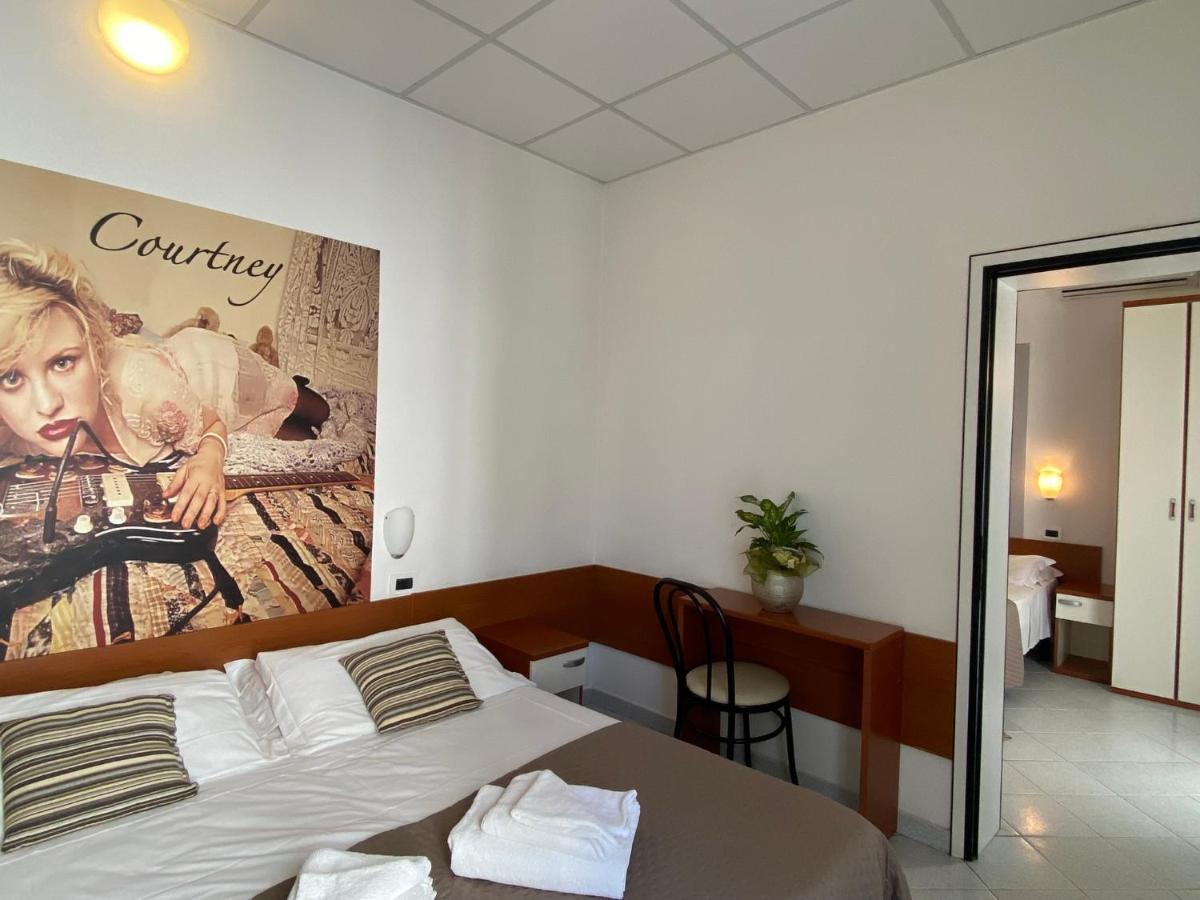 Hotel Villa Del Parco Rimini Eksteriør billede