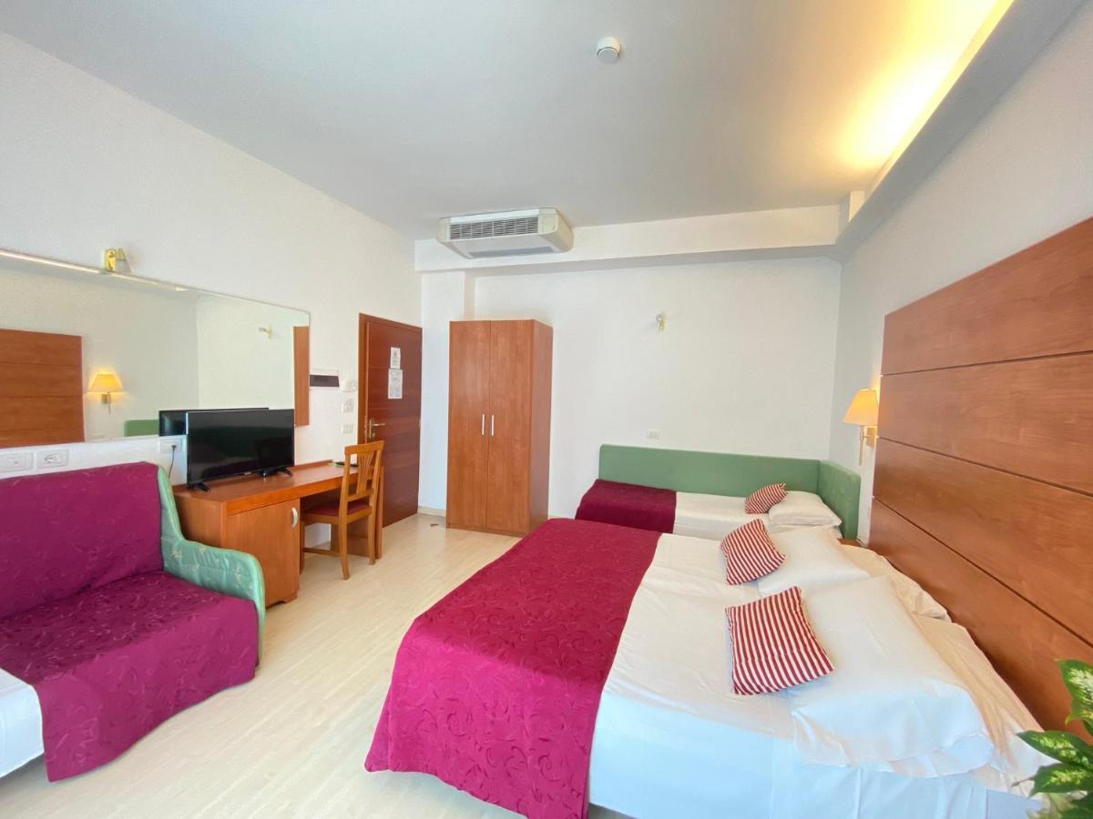 Hotel Villa Del Parco Rimini Eksteriør billede